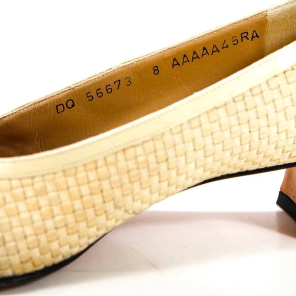 Sz8 Salvatore Ferragamo Woven Off White Leather Heels - Picture 4 of 6